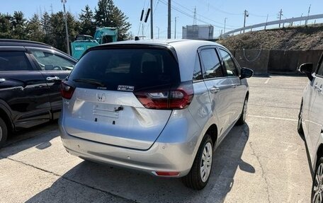 Honda Fit, 2021 год, 1 020 000 рублей, 3 фотография