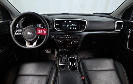 KIA Sportage IV рестайлинг, 2021 год, 1 880 000 рублей, 2 фотография