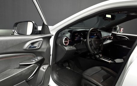 Chevrolet Trax, 2023 год, 1 780 000 рублей, 8 фотография