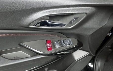 Chevrolet Trax, 2023 год, 1 815 000 рублей, 14 фотография