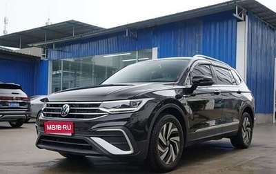 Volkswagen Tiguan II, 2023 год, 2 200 000 рублей, 1 фотография