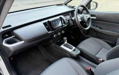 Honda Fit, 2022 год, 950 000 рублей, 6 фотография