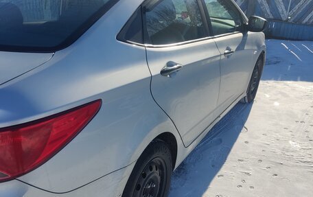 Hyundai Solaris II рестайлинг, 2014 год, 520 000 рублей, 5 фотография