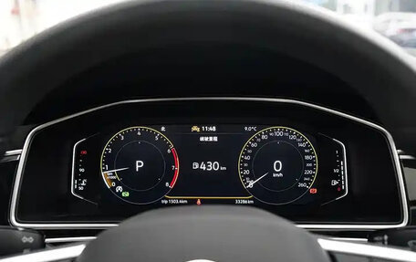 Volkswagen Tiguan II, 2023 год, 2 200 000 рублей, 8 фотография