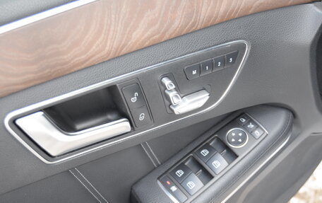 Mercedes-Benz E-Класс, 2013 год, 2 590 000 рублей, 25 фотография