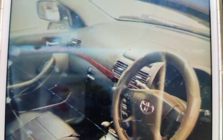 Toyota Avensis III рестайлинг, 2003 год, 950 000 рублей, 3 фотография