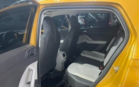 Volkswagen T-Cross I, 2022 год, 1 380 000 рублей, 8 фотография