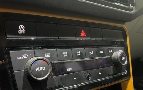 Volkswagen T-Cross I, 2022 год, 1 380 000 рублей, 10 фотография