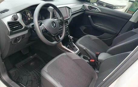 Volkswagen T-Cross I, 2022 год, 1 380 000 рублей, 8 фотография