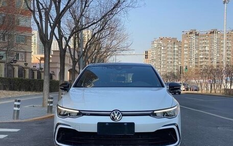 Volkswagen Golf VII, 2021 год, 1 900 000 рублей, 2 фотография