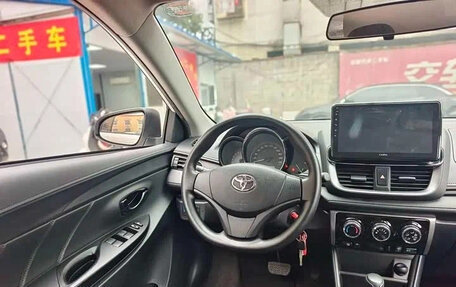 Toyota Yaris XP150 рестайлинг, 2021 год, 1 240 000 рублей, 18 фотография