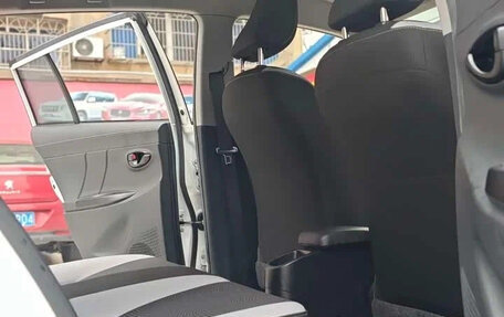 Toyota Yaris XP150 рестайлинг, 2021 год, 1 240 000 рублей, 14 фотография