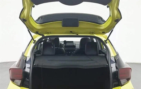 Toyota Yaris XP150 рестайлинг, 2021 год, 1 250 000 рублей, 14 фотография