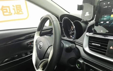 Toyota Yaris XP150 рестайлинг, 2021 год, 1 250 000 рублей, 16 фотография