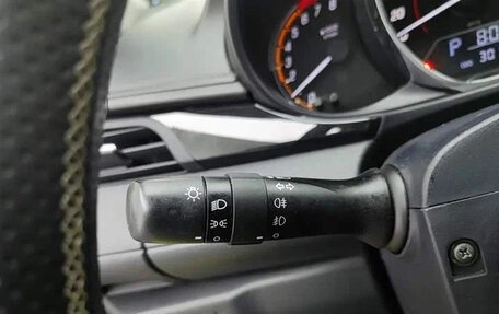 Toyota Yaris XP150 рестайлинг, 2021 год, 1 250 000 рублей, 15 фотография