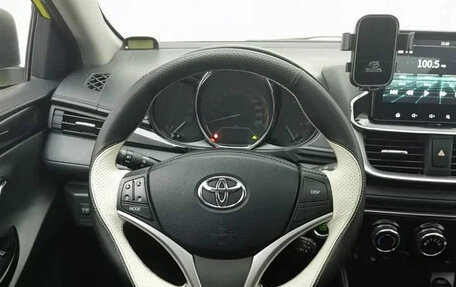Toyota Yaris XP150 рестайлинг, 2021 год, 1 250 000 рублей, 4 фотография
