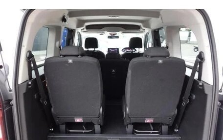 Peugeot Rifter I, 2023 год, 1 600 000 рублей, 12 фотография