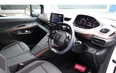 Peugeot Rifter I, 2023 год, 1 600 000 рублей, 6 фотография