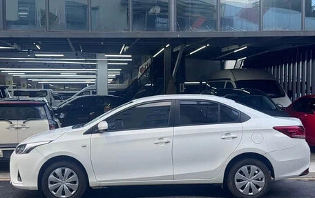 Toyota Yaris XP150 рестайлинг, 2021 год, 1 150 000 рублей, 2 фотография