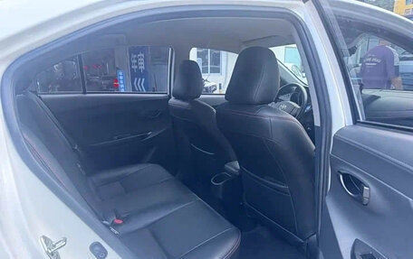 Toyota Yaris XP150 рестайлинг, 2021 год, 1 150 000 рублей, 6 фотография