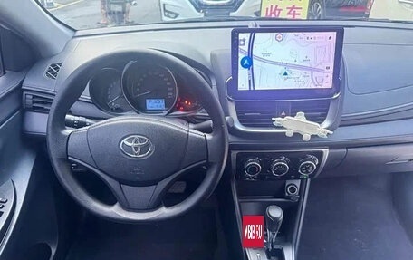 Toyota Yaris XP150 рестайлинг, 2021 год, 1 150 000 рублей, 8 фотография