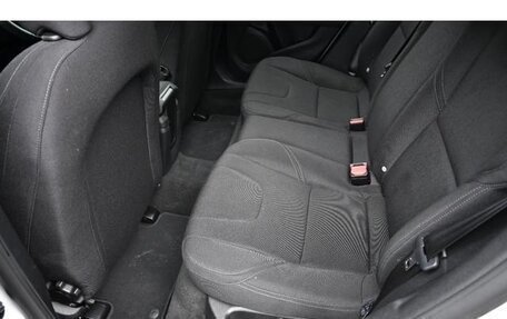 Volvo V40 II рестайлинг, 2018 год, 1 000 000 рублей, 12 фотография