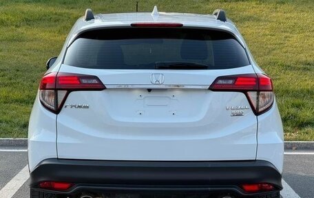 Honda Vezel, 2022 год, 1 650 007 рублей, 5 фотография