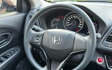 Honda Vezel, 2022 год, 1 650 007 рублей, 13 фотография