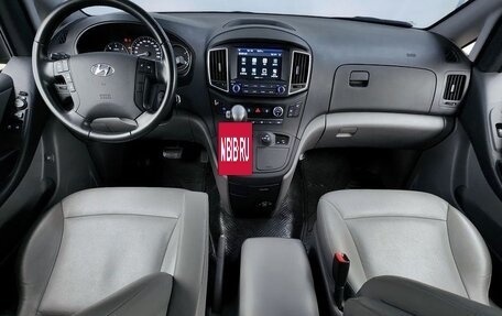 Hyundai Grand Starex Grand Starex I рестайлинг 2, 2020 год, 2 990 000 рублей, 2 фотография
