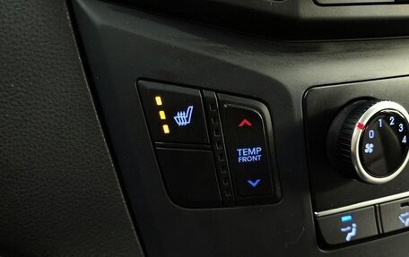 Hyundai Grand Starex Grand Starex I рестайлинг 2, 2020 год, 2 990 000 рублей, 13 фотография