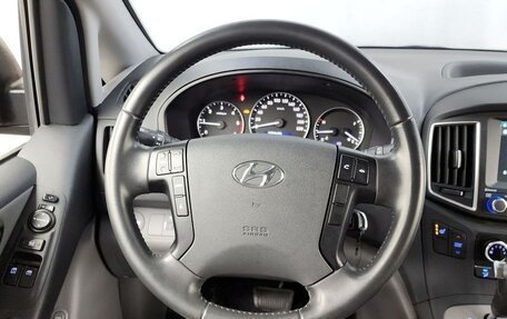 Hyundai Grand Starex Grand Starex I рестайлинг 2, 2020 год, 2 990 000 рублей, 18 фотография