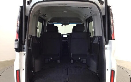 Honda Stepwgn IV, 2021 год, 1 985 000 рублей, 9 фотография