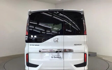 Honda Stepwgn IV, 2021 год, 1 985 000 рублей, 6 фотография