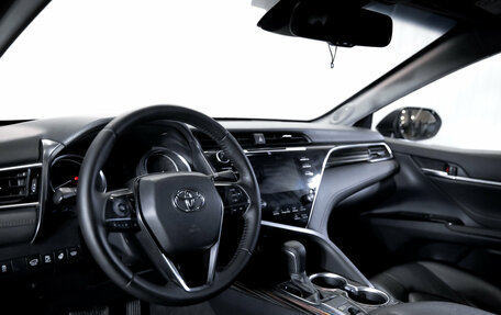 Toyota Camry, 2020 год, 2 799 000 рублей, 13 фотография