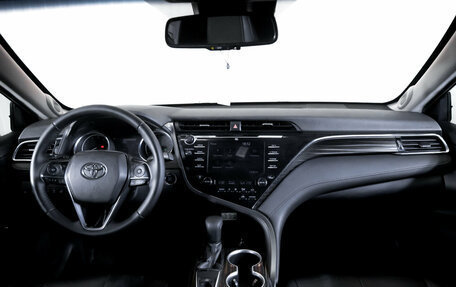 Toyota Camry, 2020 год, 2 799 000 рублей, 14 фотография