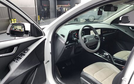 KIA Niro, 2023 год, 2 180 000 рублей, 6 фотография