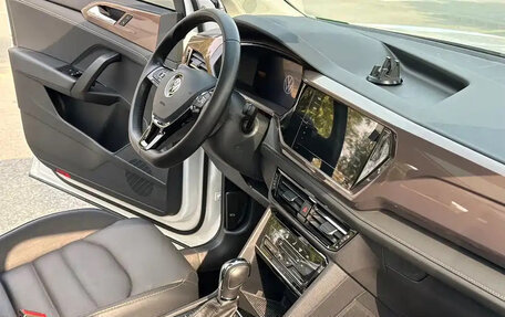 Volkswagen Tharu, 2022 год, 1 500 000 рублей, 14 фотография