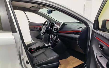 Toyota Yaris XP150 рестайлинг, 2021 год, 1 080 000 рублей, 9 фотография