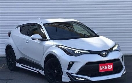 Toyota C-HR I рестайлинг, 2022 год, 1 712 000 рублей, 1 фотография