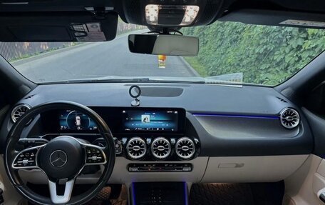 Mercedes-Benz GLA, 2020 год, 4 250 000 рублей, 11 фотография