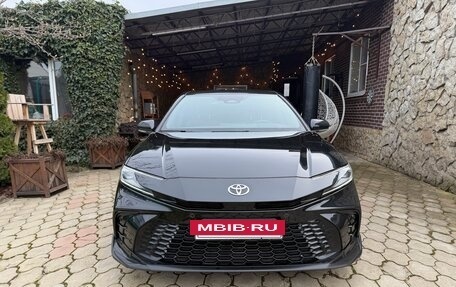 Toyota Camry, 2024 год, 3 690 000 рублей, 2 фотография