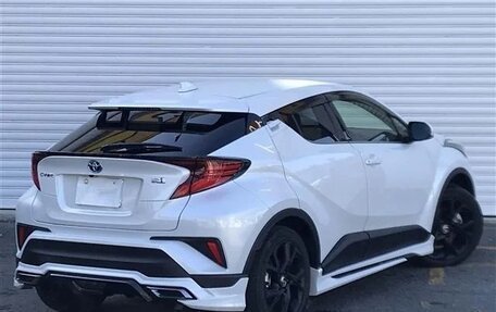 Toyota C-HR I рестайлинг, 2022 год, 1 712 000 рублей, 4 фотография