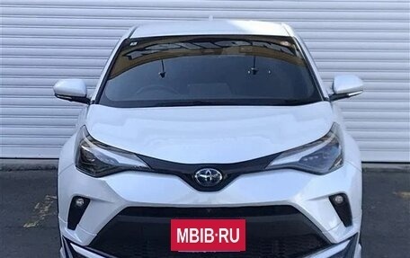 Toyota C-HR I рестайлинг, 2022 год, 1 712 000 рублей, 2 фотография