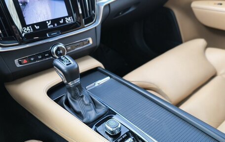 Volvo S90 II рестайлинг, 2019 год, 3 199 000 рублей, 23 фотография