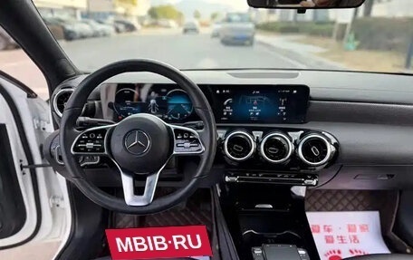 Mercedes-Benz A-Класс, 2022 год, 1 895 007 рублей, 10 фотография