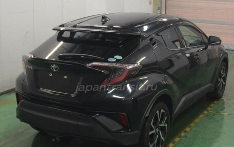 Toyota C-HR I рестайлинг, 2017 год, 1 650 230 рублей, 4 фотография