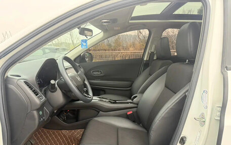 Honda Vezel, 2022 год, 1 400 000 рублей, 7 фотография