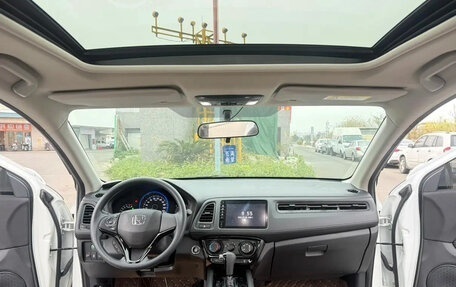 Honda Vezel, 2022 год, 1 400 000 рублей, 5 фотография