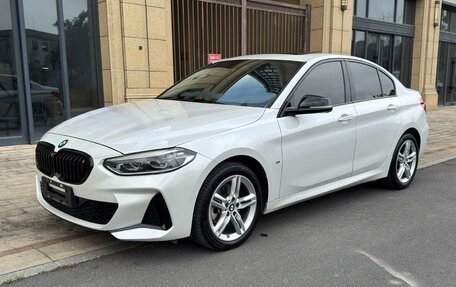 BMW 1 серия, 2022 год, 1 500 000 рублей, 1 фотография