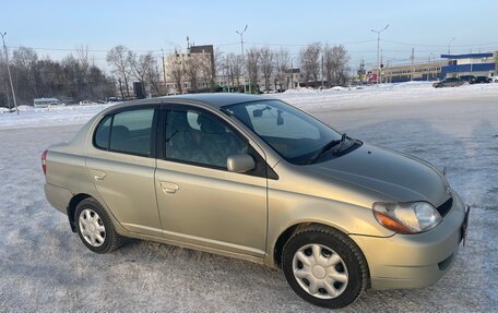 Toyota Platz, 2000 год, 410 000 рублей, 2 фотография